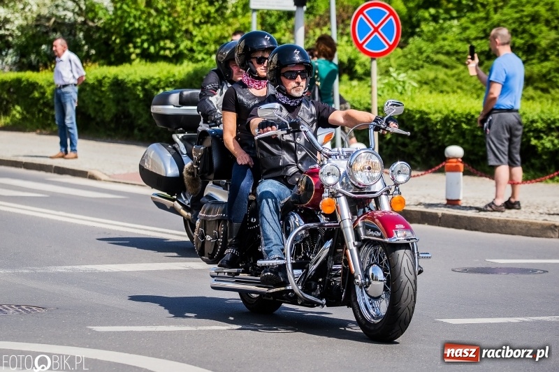 Zdjęcie w galerii na portalu naszraciborz.pl: Parada motocyklistów ulicami Raciborza wiadomości z regionu