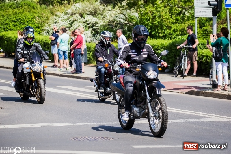 Zdjęcie w galerii na portalu naszraciborz.pl: Parada motocyklistów ulicami Raciborza wiadomości z regionu