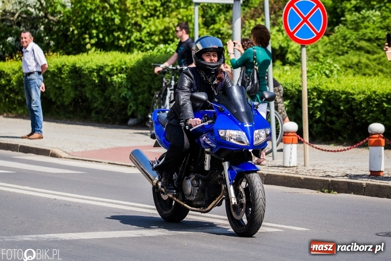 Zdjęcie w galerii na portalu naszraciborz.pl: Parada motocyklistów ulicami Raciborza wiadomości z regionu