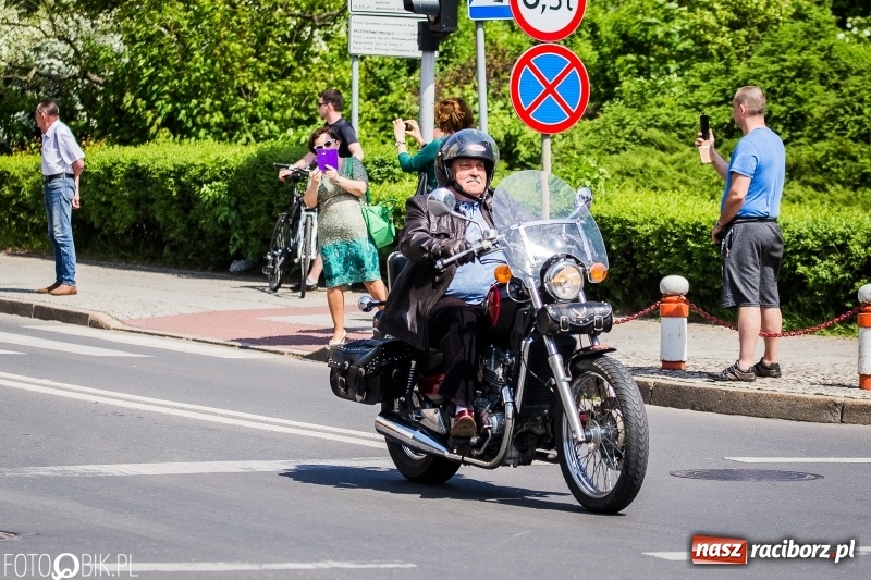 Zdjęcie w galerii na portalu naszraciborz.pl: Parada motocyklistów ulicami Raciborza wiadomości z regionu