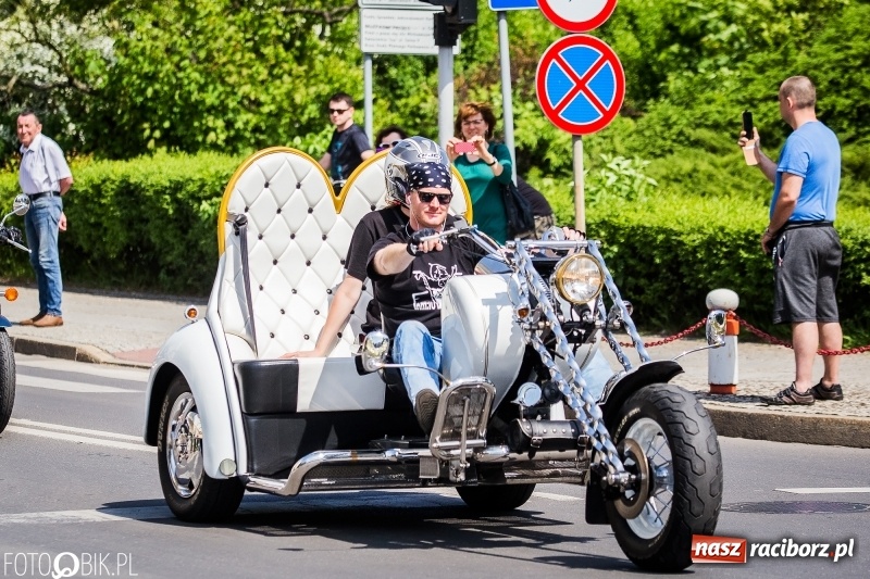 Zdjęcie w galerii na portalu naszraciborz.pl: Parada motocyklistów ulicami Raciborza wiadomości z regionu