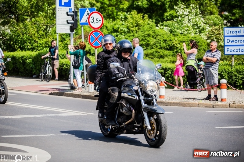 Zdjęcie w galerii na portalu naszraciborz.pl: Parada motocyklistów ulicami Raciborza wiadomości z regionu