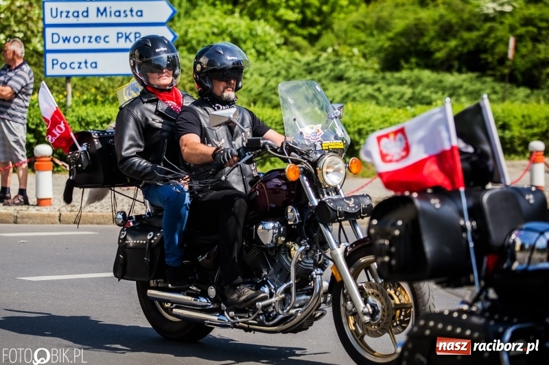 Zdjęcie w galerii na portalu naszraciborz.pl: Parada motocyklistów ulicami Raciborza wiadomości z regionu