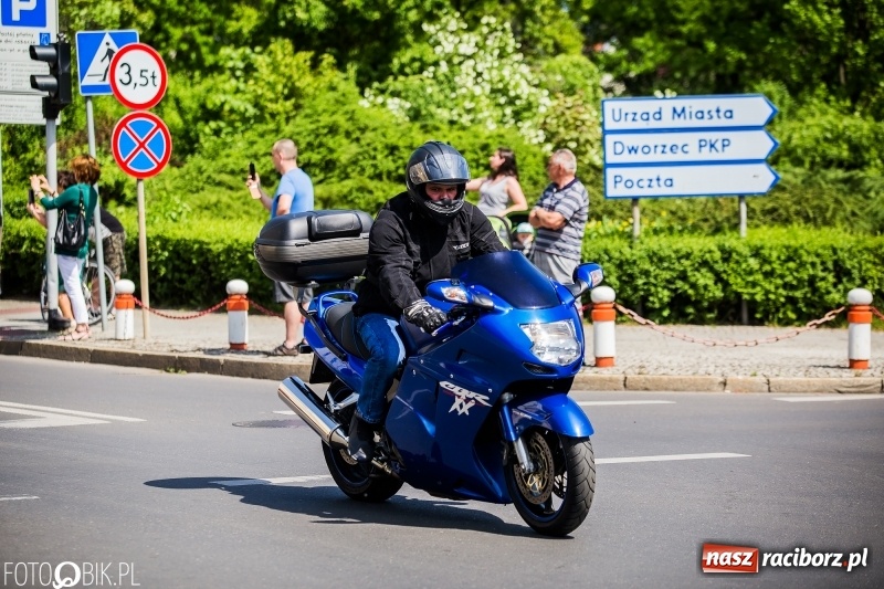Zdjęcie w galerii na portalu naszraciborz.pl: Parada motocyklistów ulicami Raciborza wiadomości z regionu