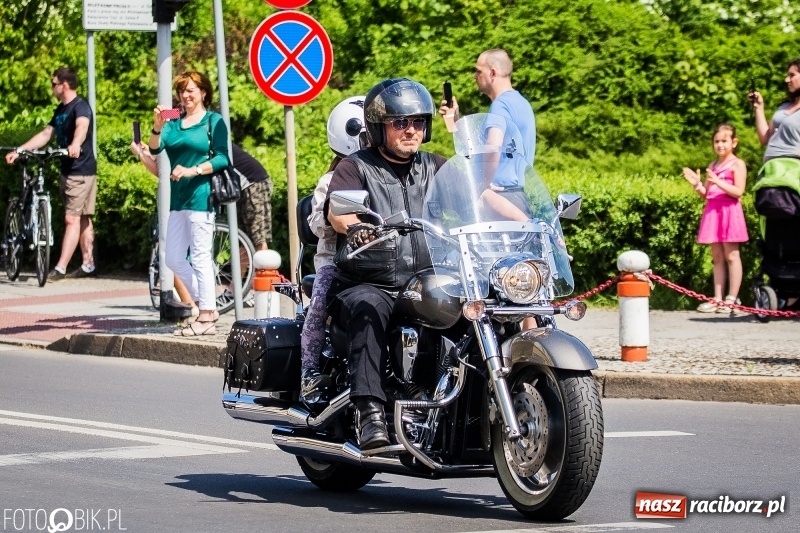 Zdjęcie w galerii na portalu naszraciborz.pl: Parada motocyklistów ulicami Raciborza wiadomości z regionu