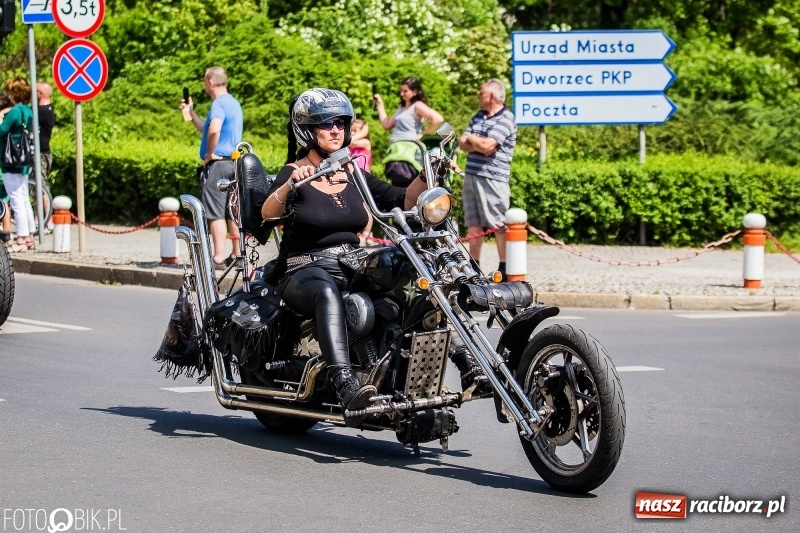 Zdjęcie w galerii na portalu naszraciborz.pl: Parada motocyklistów ulicami Raciborza wiadomości z regionu