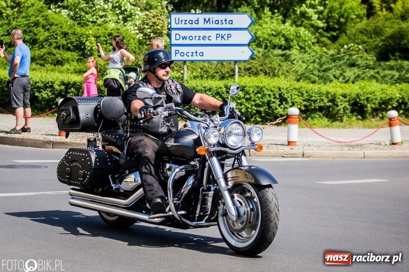 Zdjęcie w galerii na portalu naszraciborz.pl: Parada motocyklistów ulicami Raciborza wiadomości z regionu