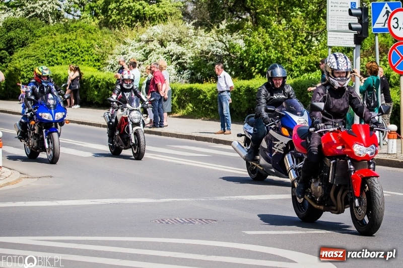 Zdjęcie w galerii na portalu naszraciborz.pl: Parada motocyklistów ulicami Raciborza wiadomości z regionu