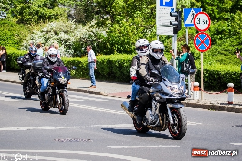 Zdjęcie w galerii na portalu naszraciborz.pl: Parada motocyklistów ulicami Raciborza wiadomości z regionu