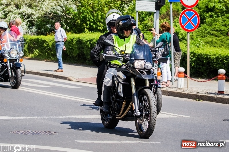Zdjęcie w galerii na portalu naszraciborz.pl: Parada motocyklistów ulicami Raciborza wiadomości z regionu