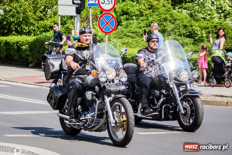 Zdjęcie w galerii na portalu naszraciborz.pl: Parada motocyklistów ulicami Raciborza wiadomości z regionu