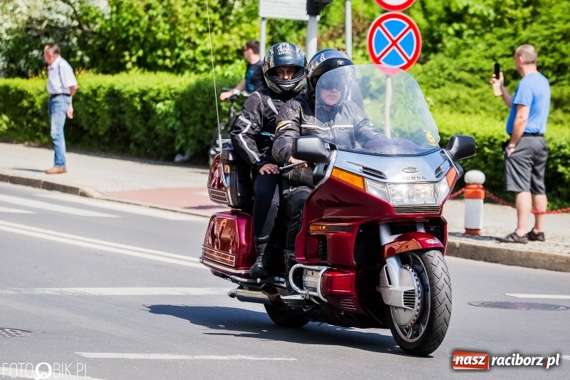 Zdjęcie w galerii na portalu naszraciborz.pl: Parada motocyklistów ulicami Raciborza wiadomości z regionu