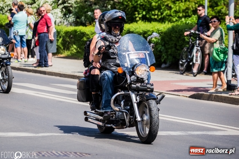 Zdjęcie w galerii na portalu naszraciborz.pl: Parada motocyklistów ulicami Raciborza wiadomości z regionu