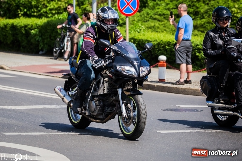 Zdjęcie w galerii na portalu naszraciborz.pl: Parada motocyklistów ulicami Raciborza wiadomości z regionu