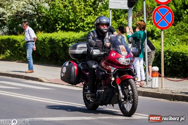 Zdjęcie w galerii na portalu naszraciborz.pl: Parada motocyklistów ulicami Raciborza wiadomości z regionu