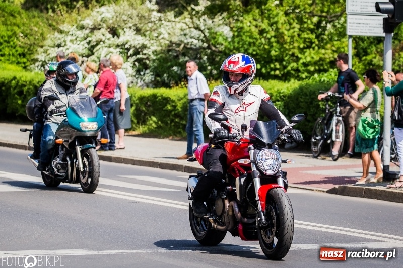 Zdjęcie w galerii na portalu naszraciborz.pl: Parada motocyklistów ulicami Raciborza wiadomości z regionu