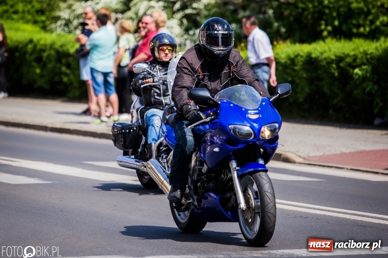 Zdjęcie w galerii na portalu naszraciborz.pl: Parada motocyklistów ulicami Raciborza wiadomości z regionu