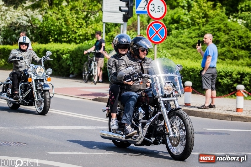 Zdjęcie w galerii na portalu naszraciborz.pl: Parada motocyklistów ulicami Raciborza wiadomości z regionu