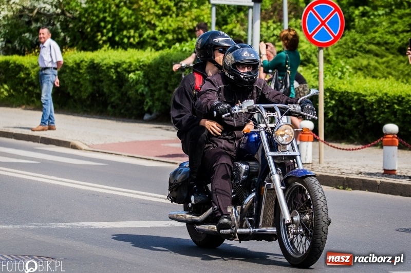 Zdjęcie w galerii na portalu naszraciborz.pl: Parada motocyklistów ulicami Raciborza wiadomości z regionu
