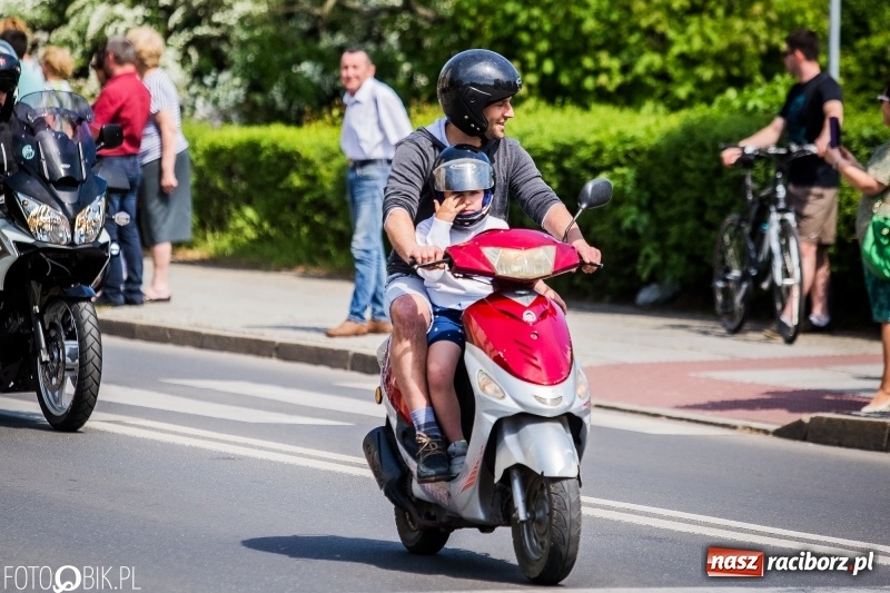 Zdjęcie w galerii na portalu naszraciborz.pl: Parada motocyklistów ulicami Raciborza wiadomości z regionu