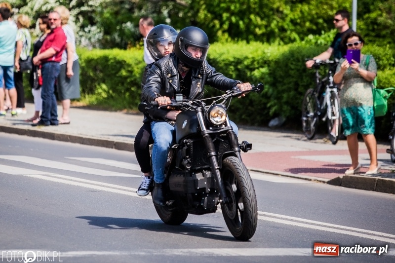 Zdjęcie w galerii na portalu naszraciborz.pl: Parada motocyklistów ulicami Raciborza wiadomości z regionu