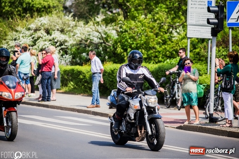 Zdjęcie w galerii na portalu naszraciborz.pl: Parada motocyklistów ulicami Raciborza wiadomości z regionu