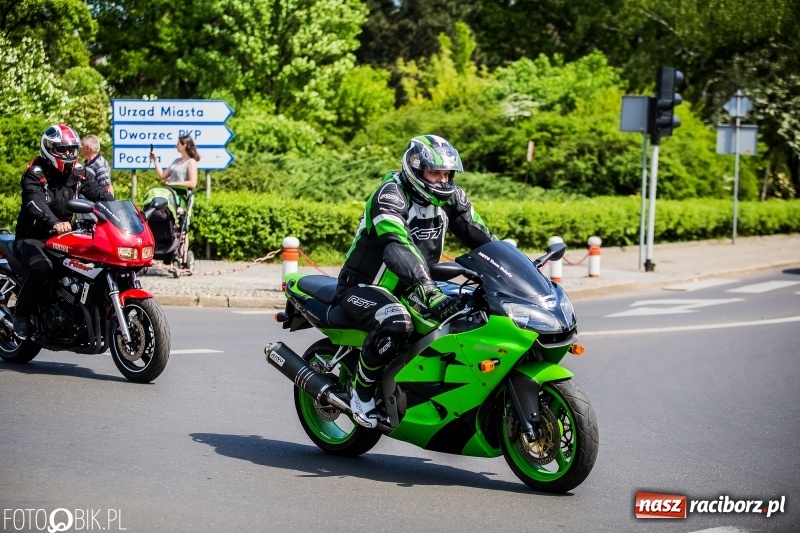 Zdjęcie w galerii na portalu naszraciborz.pl: Parada motocyklistów ulicami Raciborza wiadomości z regionu