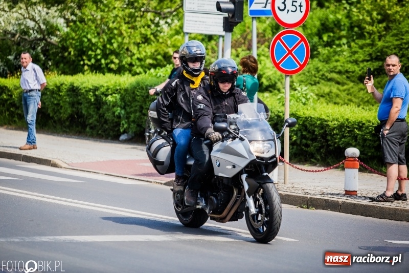 Zdjęcie w galerii na portalu naszraciborz.pl: Parada motocyklistów ulicami Raciborza wiadomości z regionu