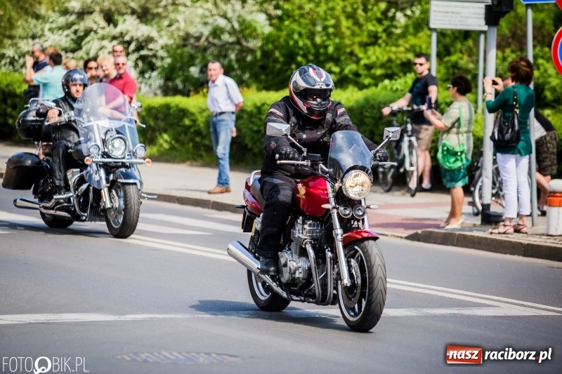 Zdjęcie w galerii na portalu naszraciborz.pl: Parada motocyklistów ulicami Raciborza wiadomości z regionu