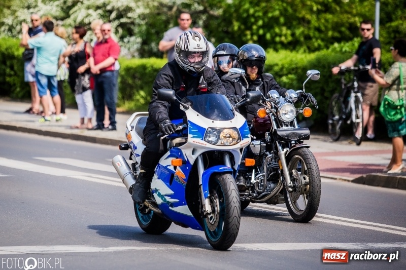 Zdjęcie w galerii na portalu naszraciborz.pl: Parada motocyklistów ulicami Raciborza wiadomości z regionu
