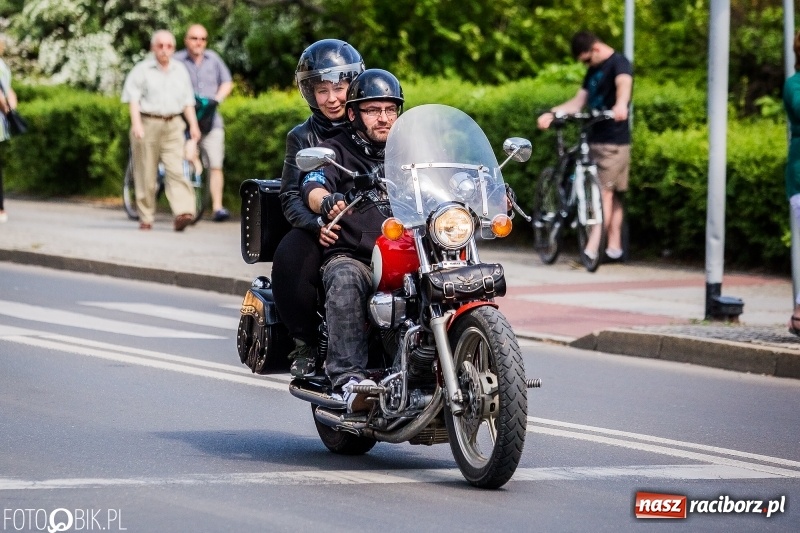 Zdjęcie w galerii na portalu naszraciborz.pl: Parada motocyklistów ulicami Raciborza wiadomości z regionu
