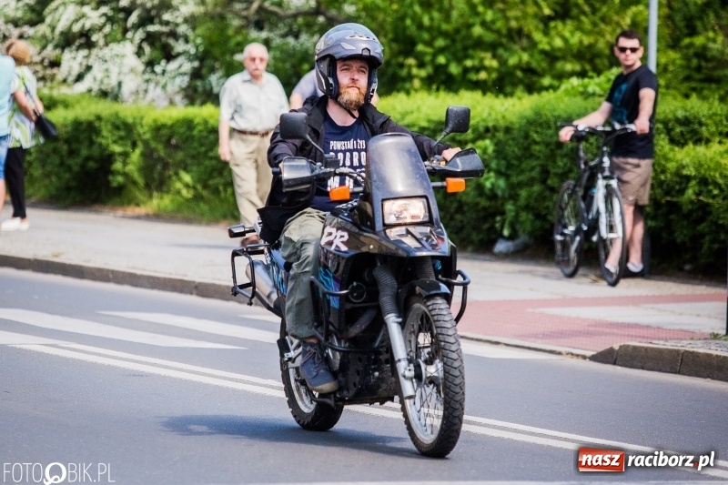 Zdjęcie w galerii na portalu naszraciborz.pl: Parada motocyklistów ulicami Raciborza wiadomości z regionu