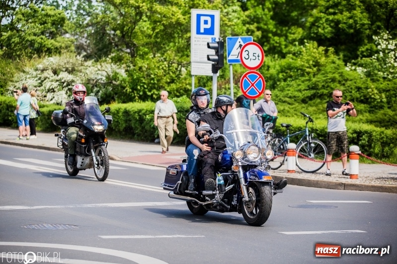 Zdjęcie w galerii na portalu naszraciborz.pl: Parada motocyklistów ulicami Raciborza wiadomości z regionu