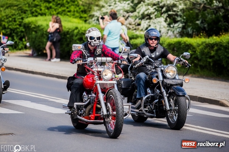 Zdjęcie w galerii na portalu naszraciborz.pl: Parada motocyklistów ulicami Raciborza wiadomości z regionu