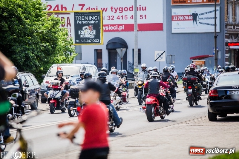 Zdjęcie w galerii na portalu naszraciborz.pl: Parada motocyklistów ulicami Raciborza wiadomości z regionu