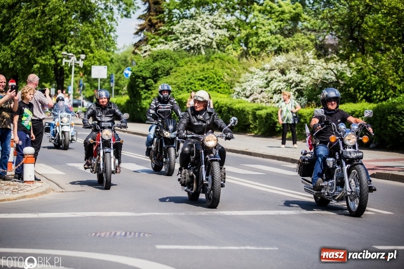 Zdjęcie w galerii na portalu naszraciborz.pl: Parada motocyklistów ulicami Raciborza wiadomości z regionu