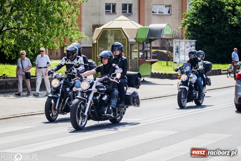 Zdjęcie w galerii na portalu naszraciborz.pl: Parada motocyklistów ulicami Raciborza wiadomości z regionu