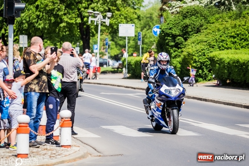 Zdjęcie w galerii na portalu naszraciborz.pl: Parada motocyklistów ulicami Raciborza wiadomości z regionu