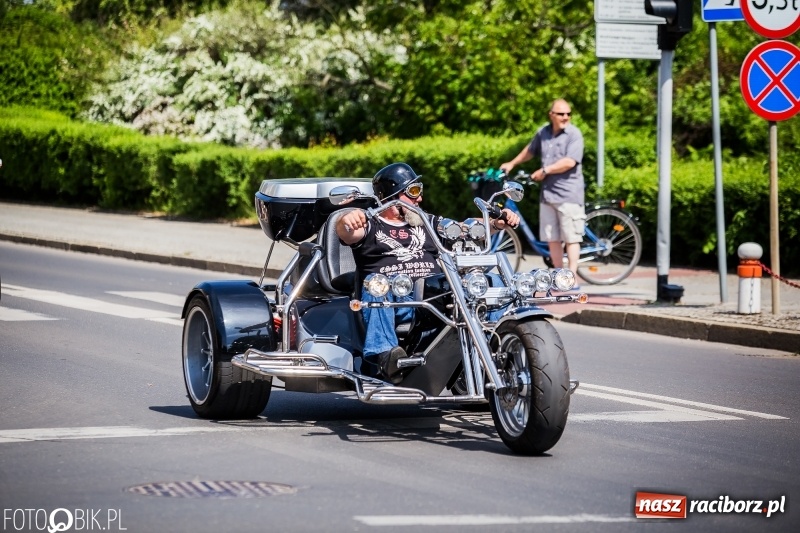 Zdjęcie w galerii na portalu naszraciborz.pl: Parada motocyklistów ulicami Raciborza wiadomości z regionu