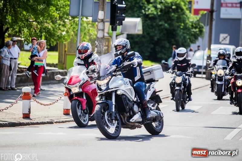 Zdjęcie w galerii na portalu naszraciborz.pl: Parada motocyklistów ulicami Raciborza wiadomości z regionu