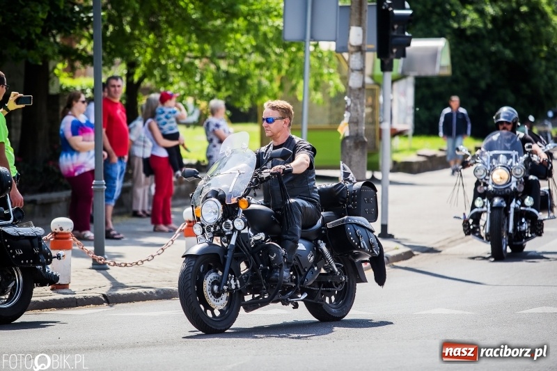 Zdjęcie w galerii na portalu naszraciborz.pl: Parada motocyklistów ulicami Raciborza wiadomości z regionu