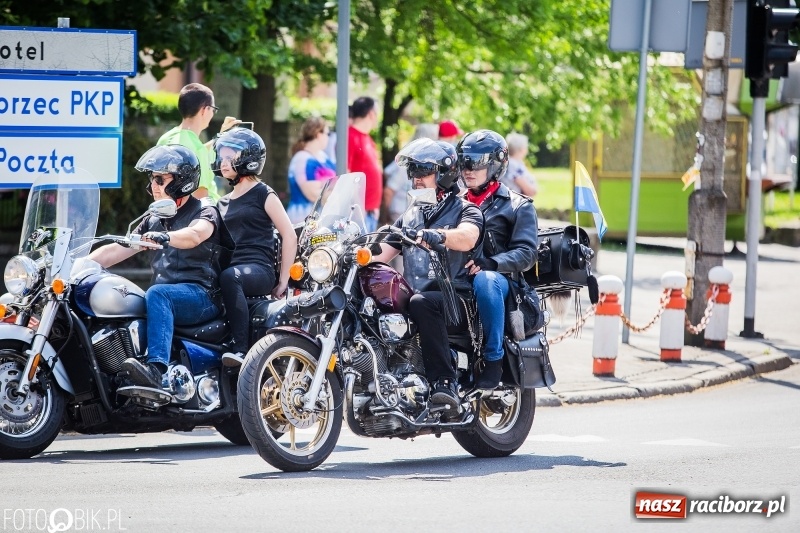 Zdjęcie w galerii na portalu naszraciborz.pl: Parada motocyklistów ulicami Raciborza wiadomości z regionu