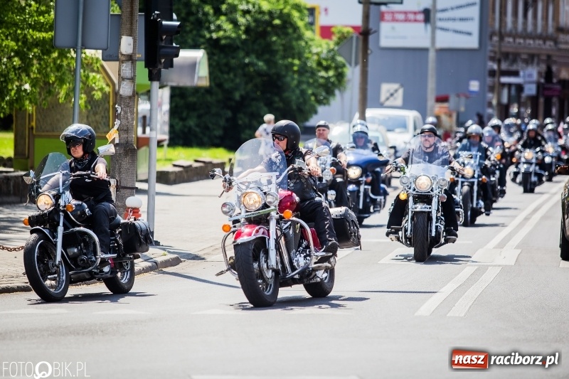 Zdjęcie w galerii na portalu naszraciborz.pl: Parada motocyklistów ulicami Raciborza wiadomości z regionu