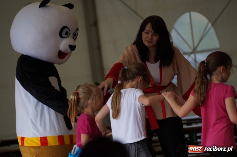 Zdjęcie w galerii na portalu naszraciborz.pl: Trzy dni koncertów, występów i atrakcji. Ruszyła wielka majówka w Nędzy  wiadomości z regionu