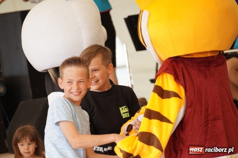 Zdjęcie w galerii na portalu naszraciborz.pl: Trzy dni koncertów, występów i atrakcji. Ruszyła wielka majówka w Nędzy  wiadomości z regionu