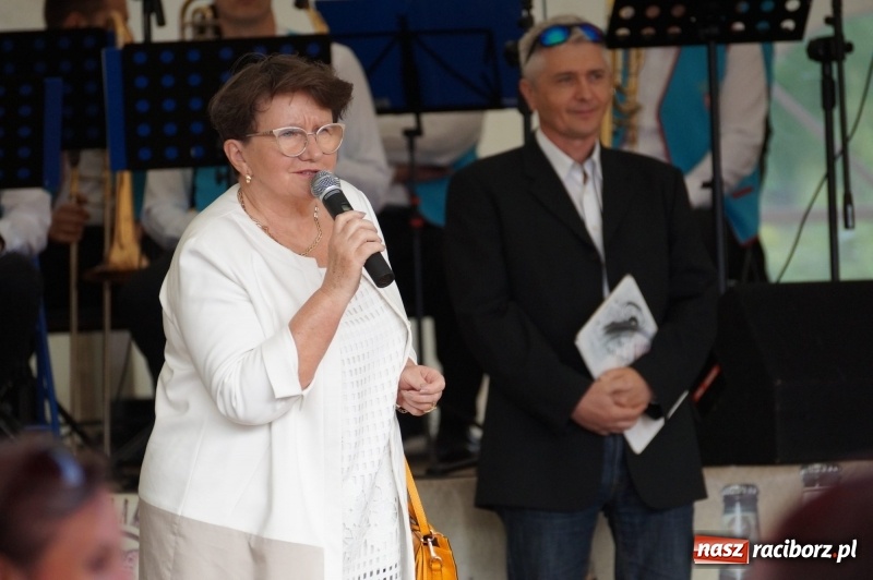 Zdjęcie w galerii na portalu naszraciborz.pl: Trzy dni koncertów, występów i atrakcji. Ruszyła wielka majówka w Nędzy  wiadomości z regionu