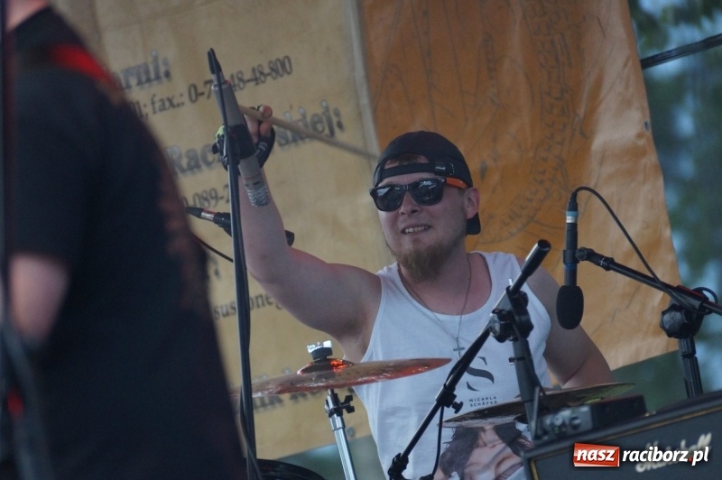 Zdjęcie w galerii na portalu naszraciborz.pl: Trzy dni koncertów, występów i atrakcji. Ruszyła wielka majówka w Nędzy  wiadomości z regionu