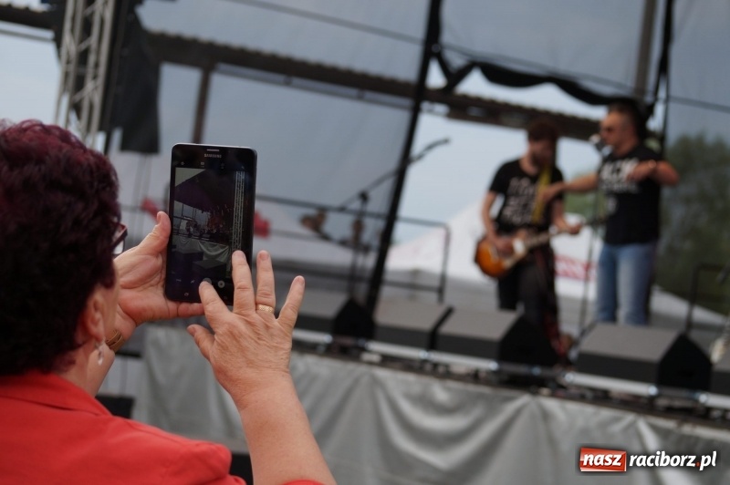 Zdjęcie w galerii na portalu naszraciborz.pl: Trzy dni koncertów, występów i atrakcji. Ruszyła wielka majówka w Nędzy  wiadomości z regionu
