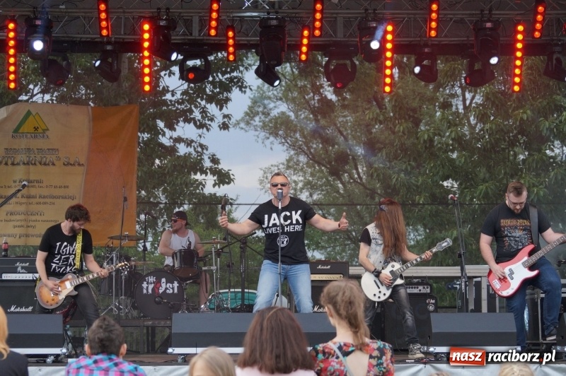 Zdjęcie w galerii na portalu naszraciborz.pl: Trzy dni koncertów, występów i atrakcji. Ruszyła wielka majówka w Nędzy  wiadomości z regionu
