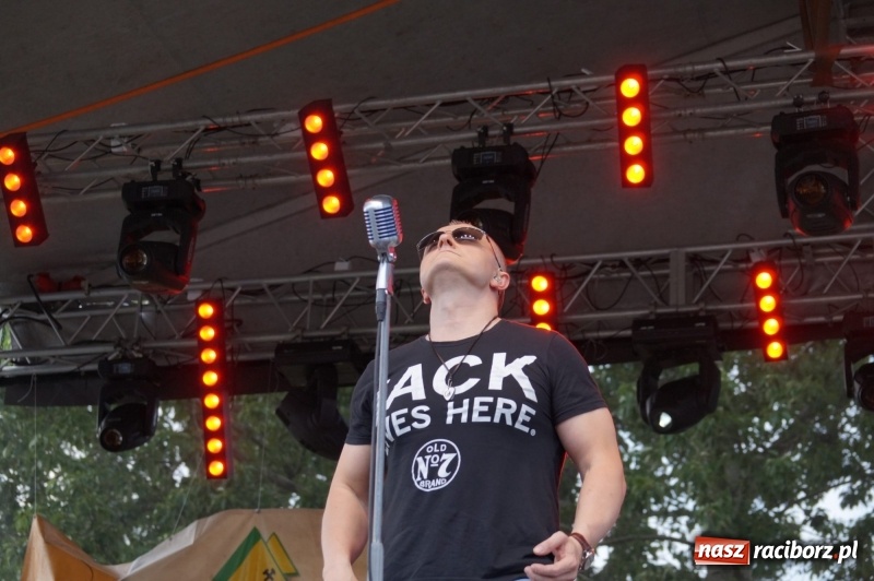 Zdjęcie w galerii na portalu naszraciborz.pl: Trzy dni koncertów, występów i atrakcji. Ruszyła wielka majówka w Nędzy  wiadomości z regionu